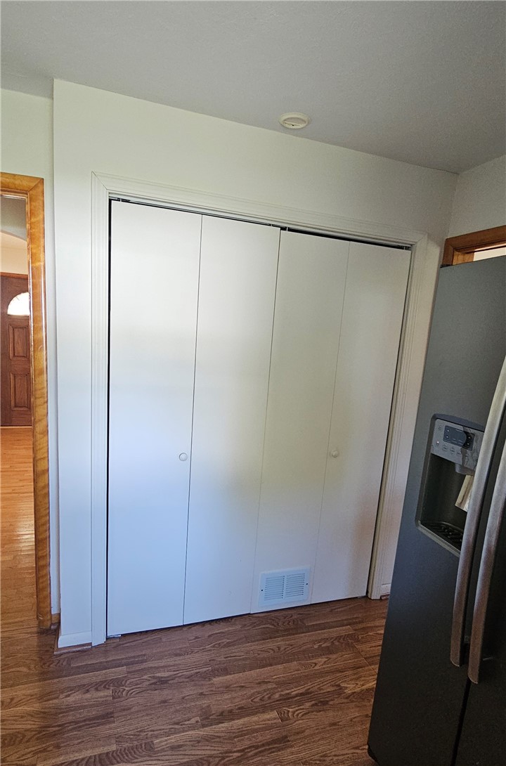 300 S Columbia Street Property Photo 11