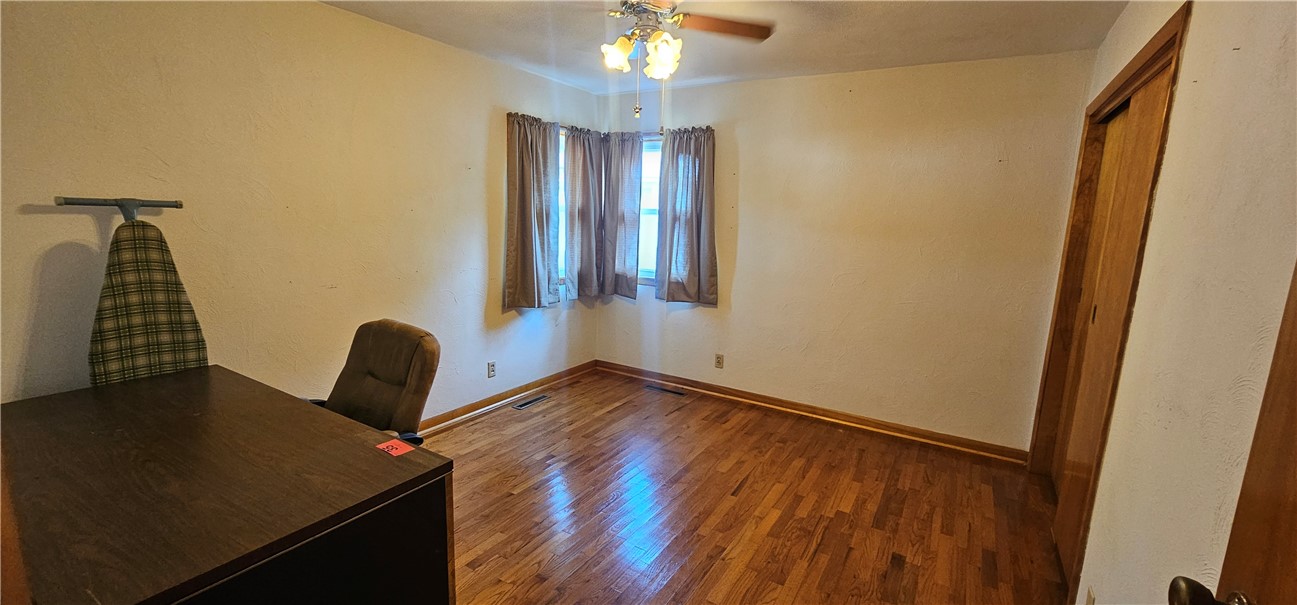 300 S Columbia Street Property Photo 12