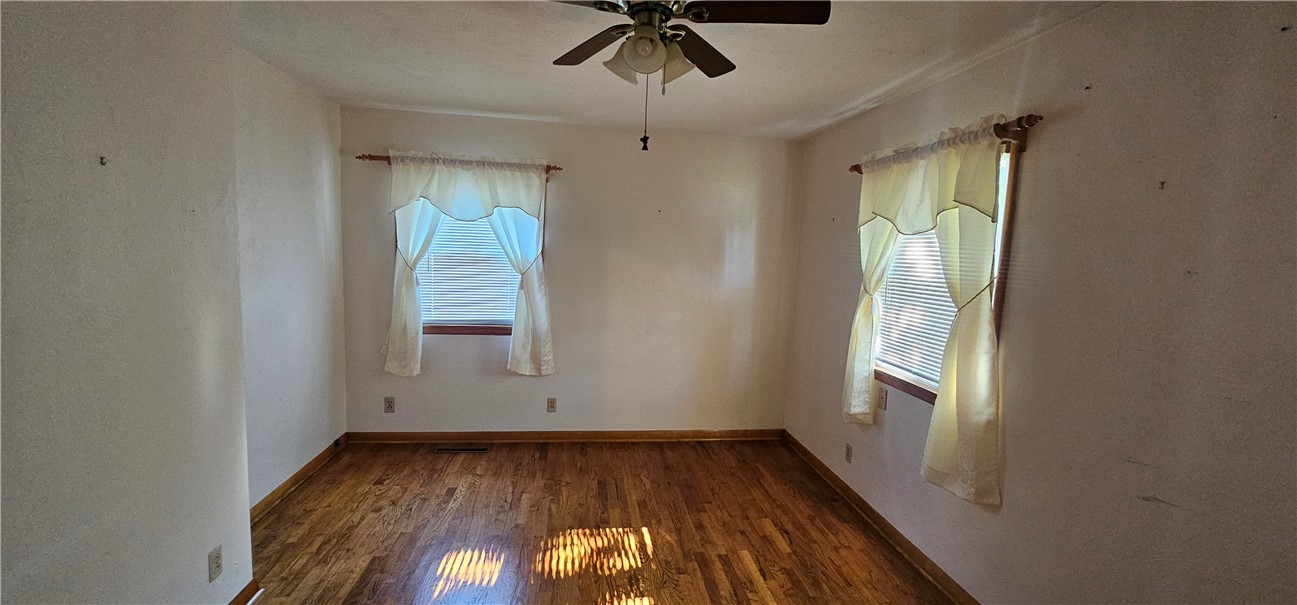 300 S Columbia Street Property Photo 14
