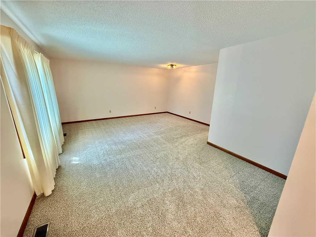 1520 Highland Place Property Photo 3