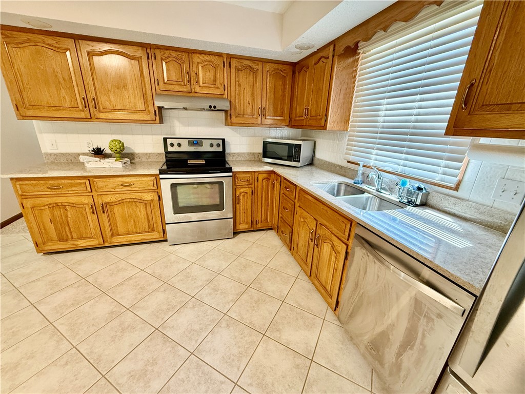 1520 Highland Place Property Photo 8