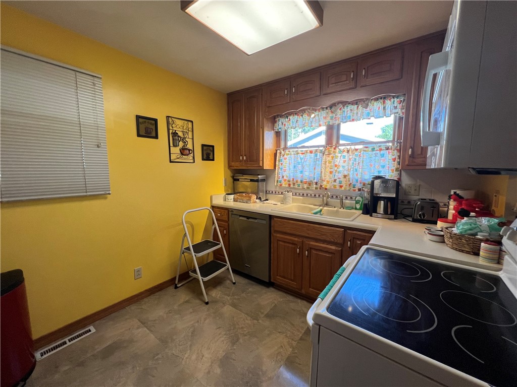3370 W Main Street Property Photo 8