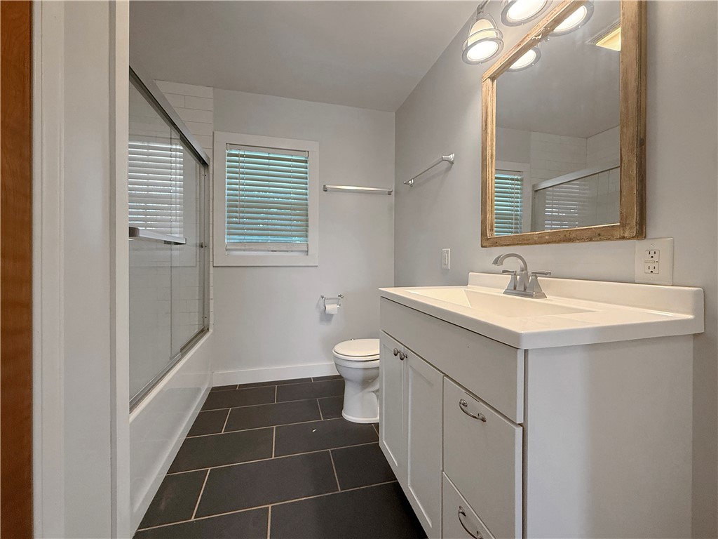 2101 E Washington Road Property Photo 10