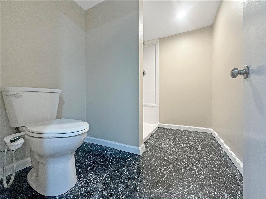 2101 E Washington Road Property Photo 15