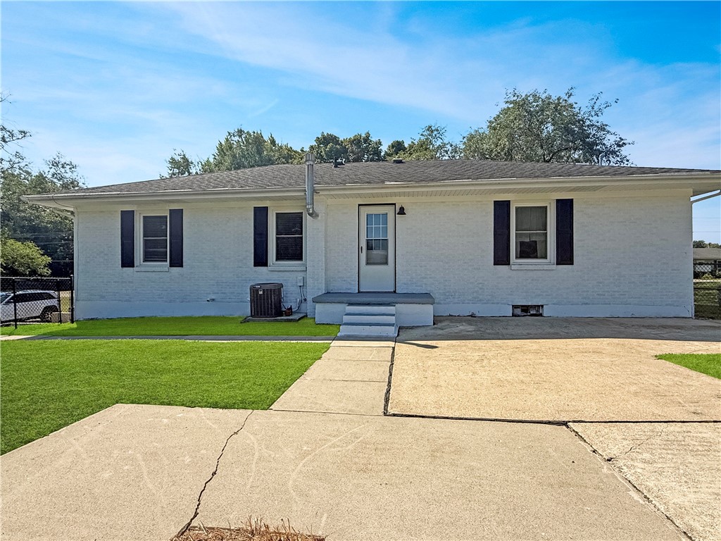 2101 E Washington Road Property Photo 17
