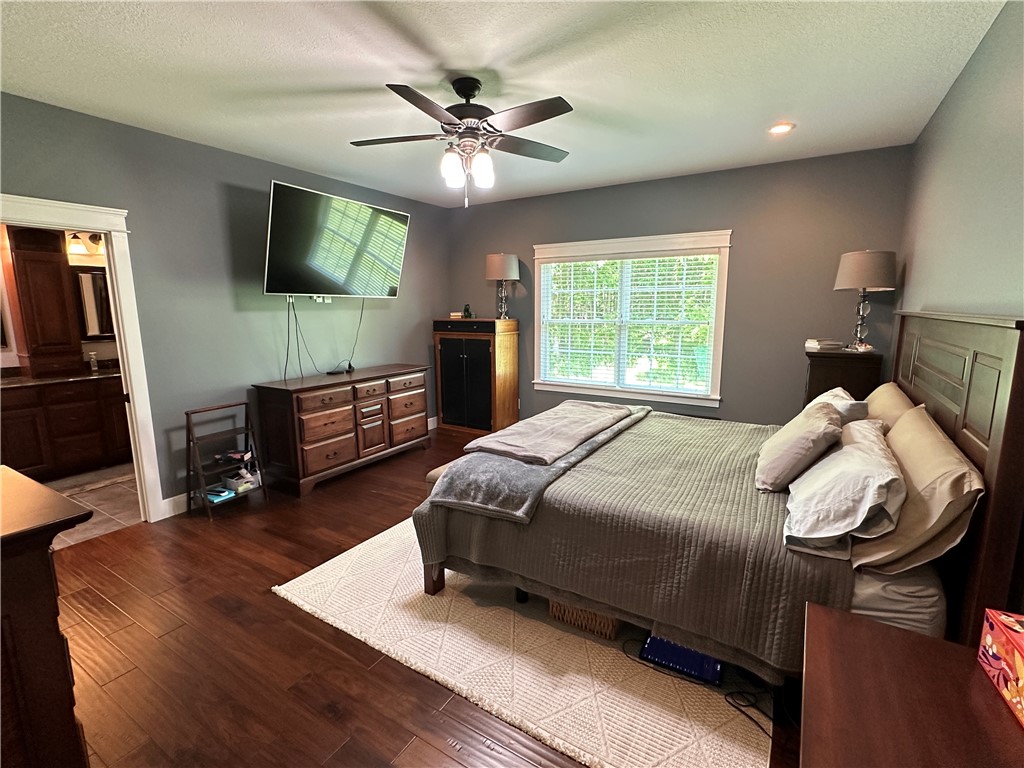 36 Queens Point Property Photo 15