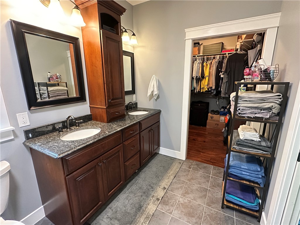 36 Queens Point Property Photo 16