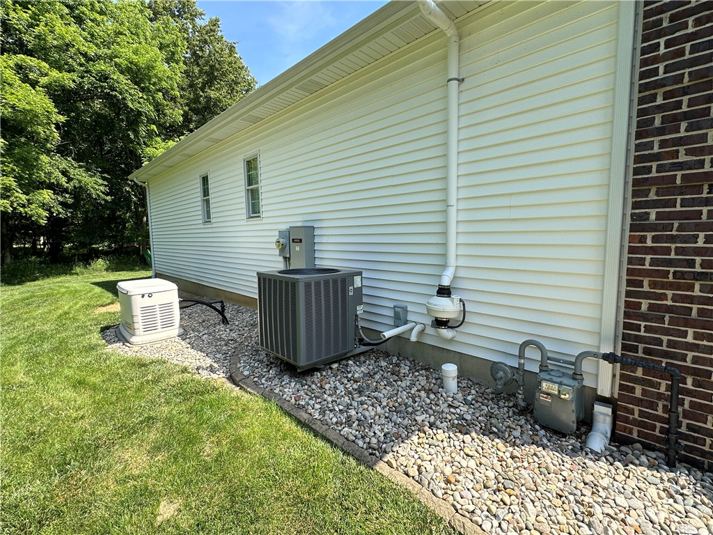 36 Queens Point Property Photo 26