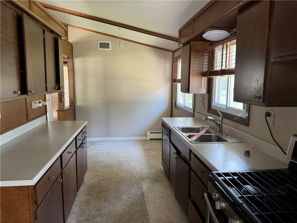 3552 N Water Street Property Photo 5
