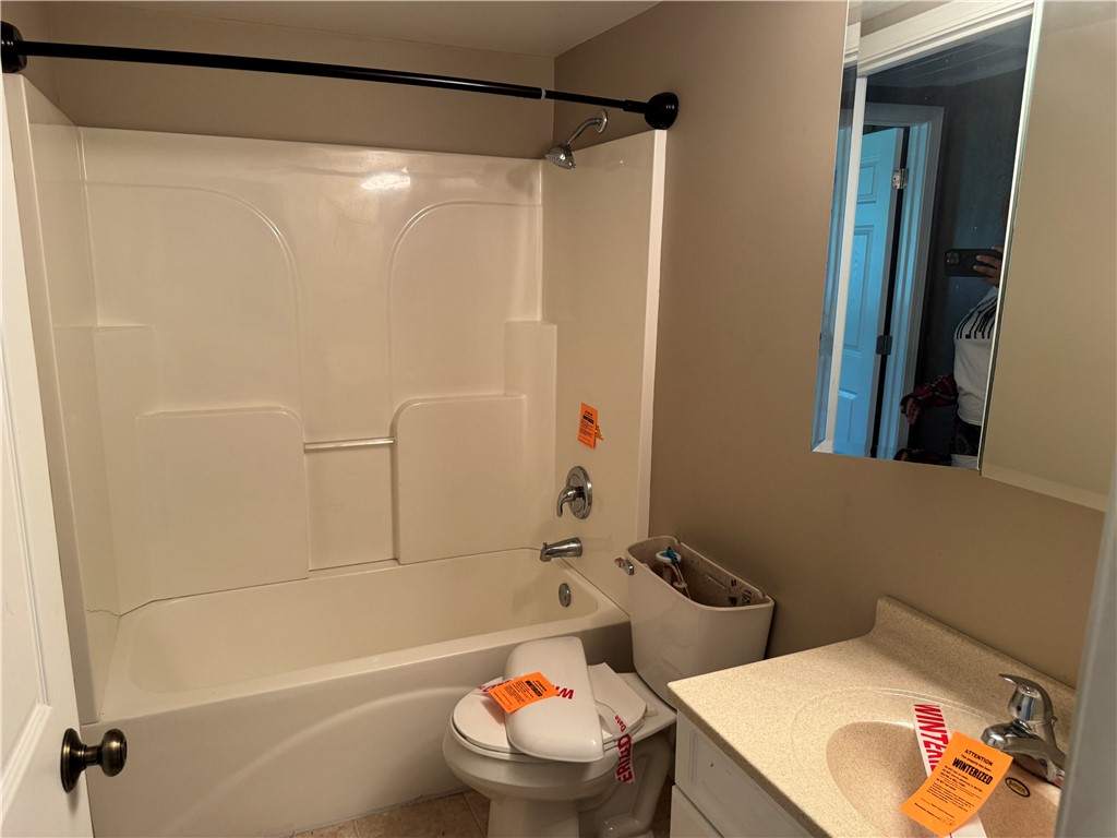 3552 N Water Street Property Photo 9