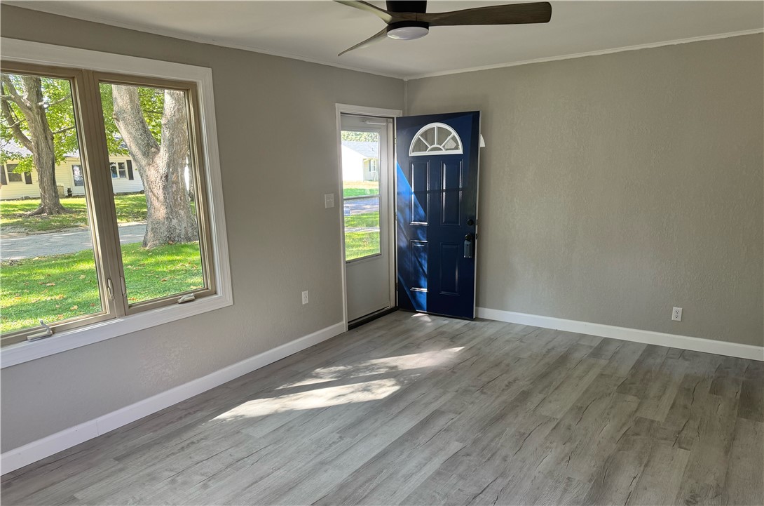 1041 Eastview Drive Property Photo 3