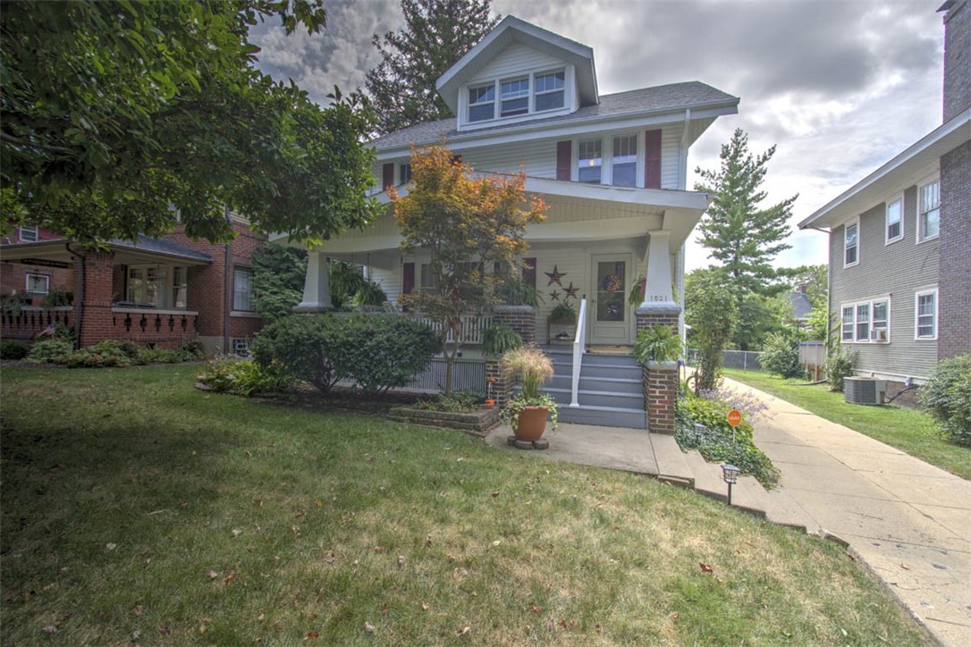 1521 W Wood Street Property Photo 1