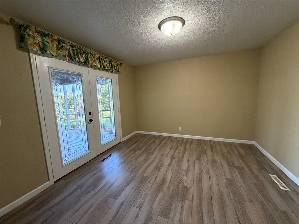 1209 Hickory Drive Property Photo 7