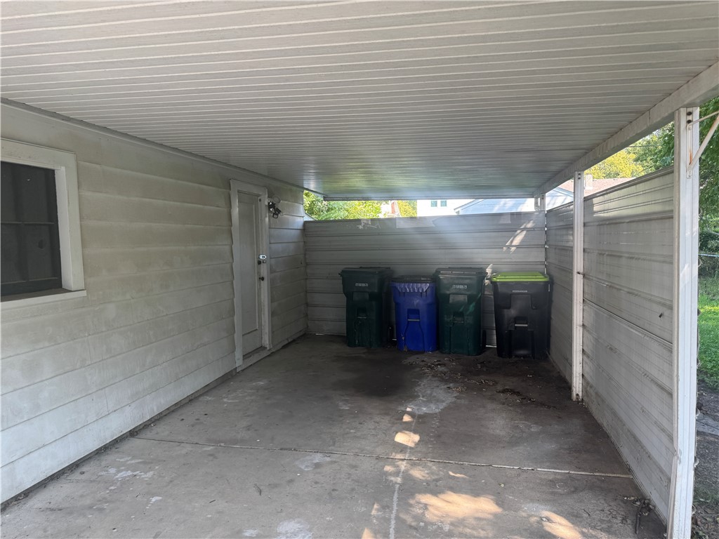 742 W Center Street Property Photo 18