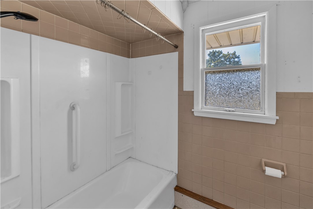 2 Sunrise Lane Property Photo 11