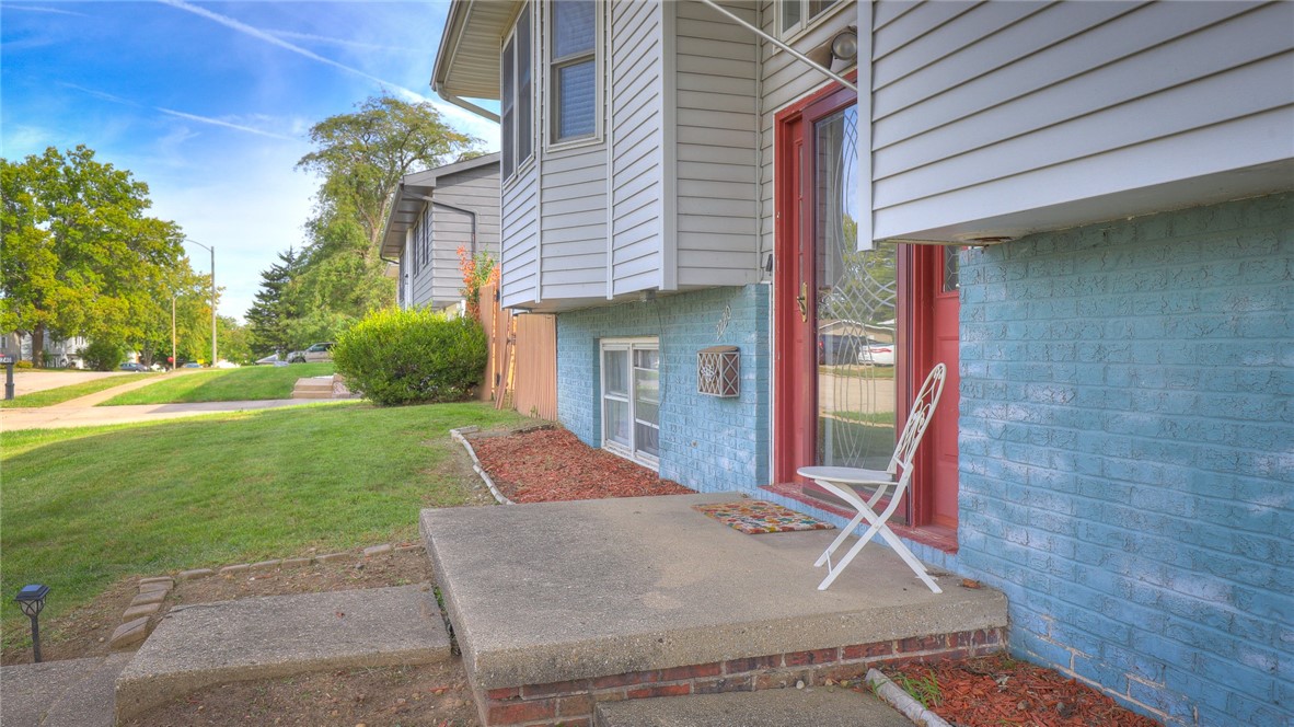 2220 N Longwood Drive Property Photo 13