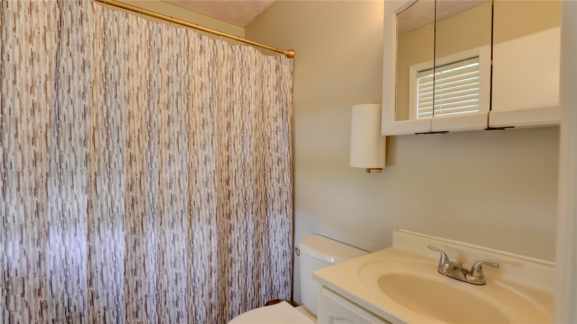 2220 N Longwood Drive Property Photo 32