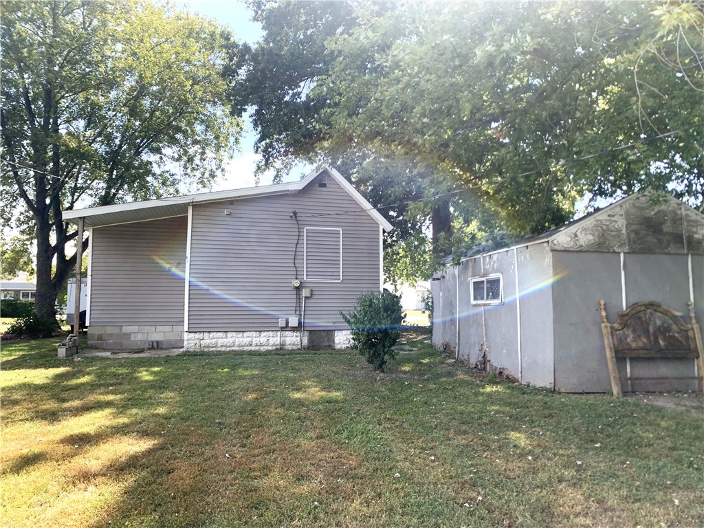 704 E Lincoln Street Property Photo 2
