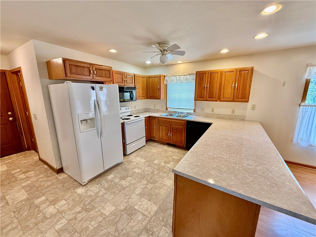 311 S Polk Street Property Photo 5