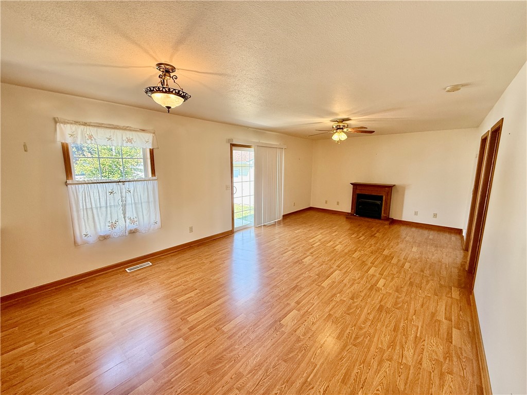 311 S Polk Street Property Photo 6