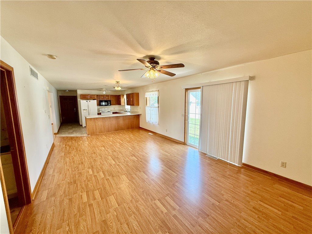 311 S Polk Street Property Photo 7