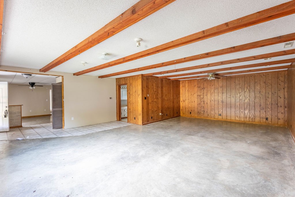 3115 E Voorhees Street Property Photo 7