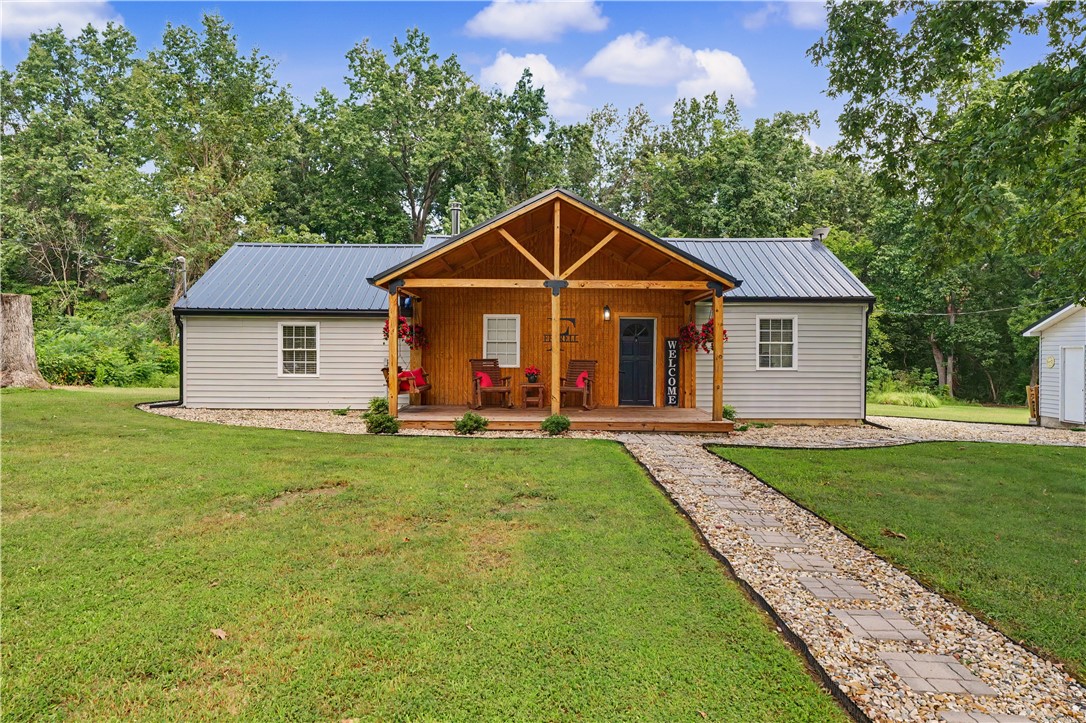 16135 Potters Woods Road Property Photo 3