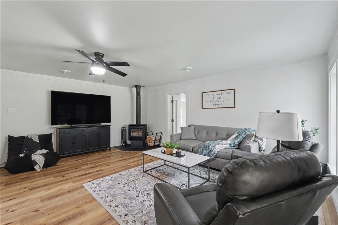 16135 Potters Woods Road Property Photo 8