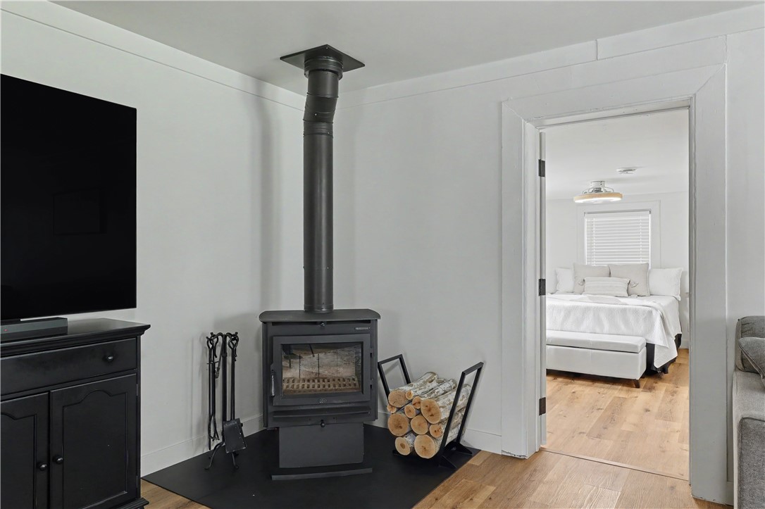 16135 Potters Woods Road Property Photo 11