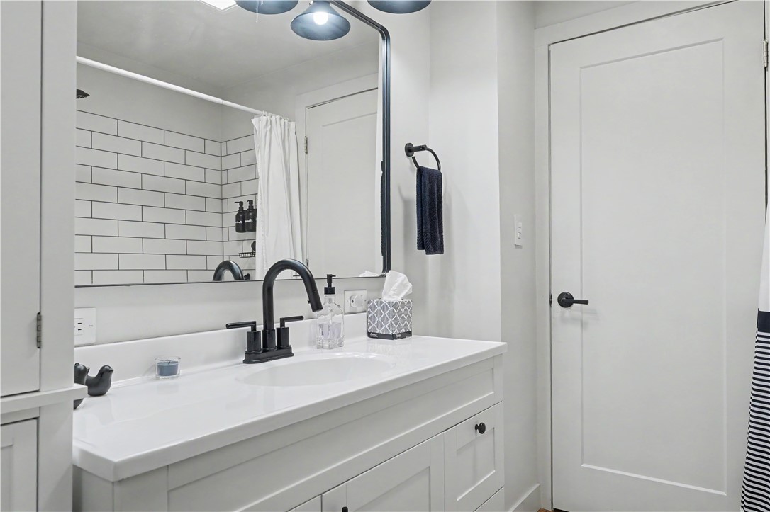 16135 Potters Woods Road Property Photo 35