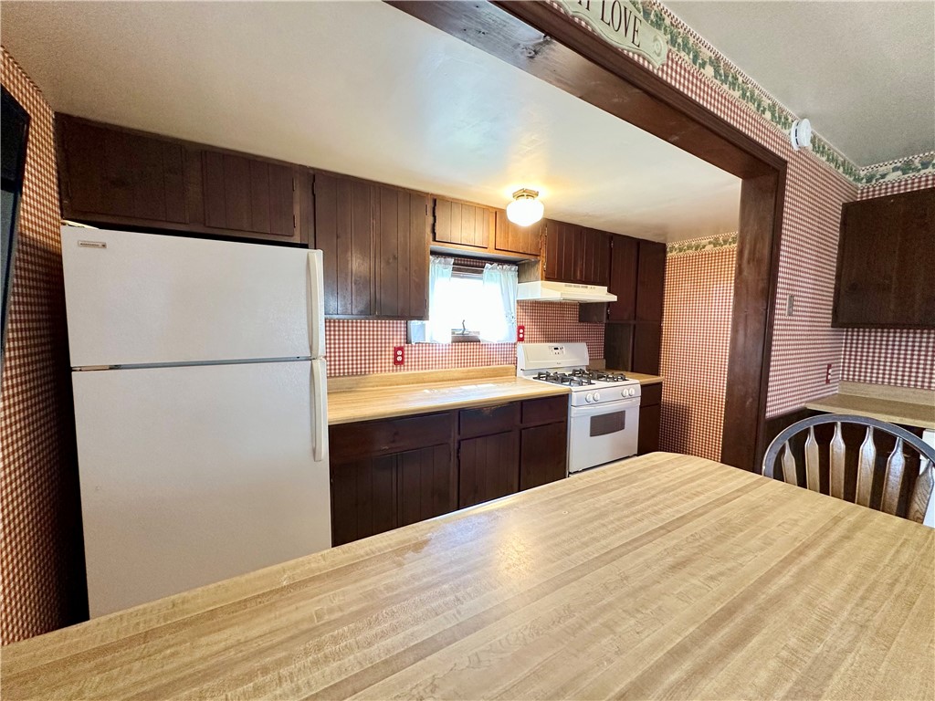 123 Adams Street Property Photo 5
