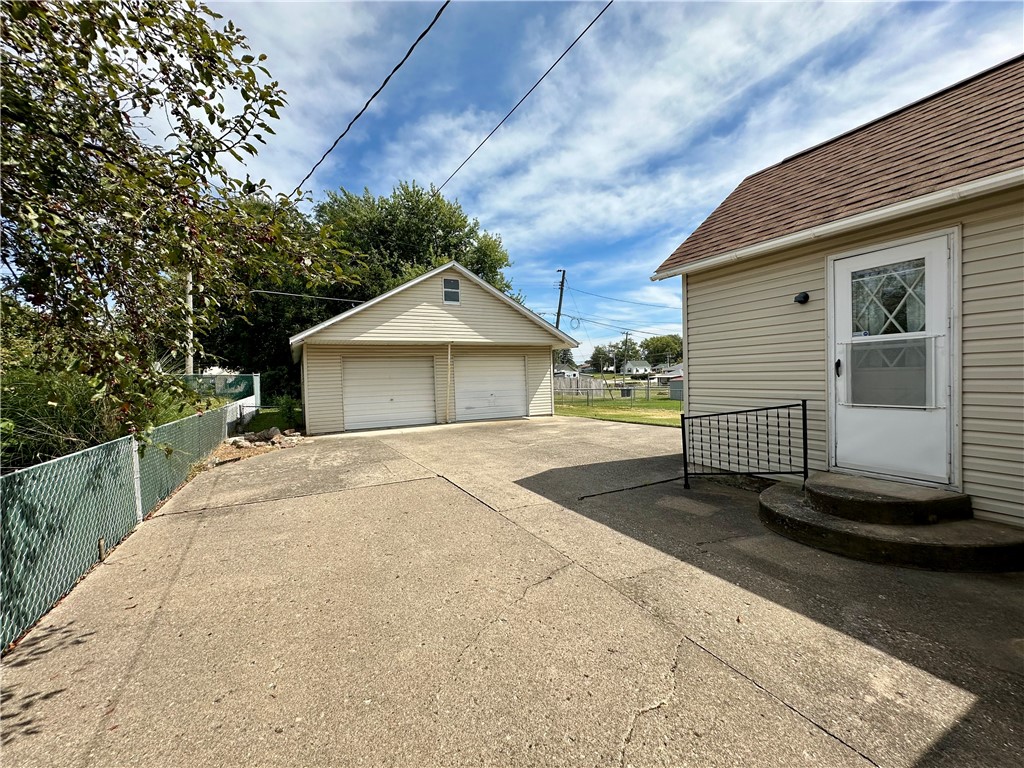 123 Adams Street Property Photo 20