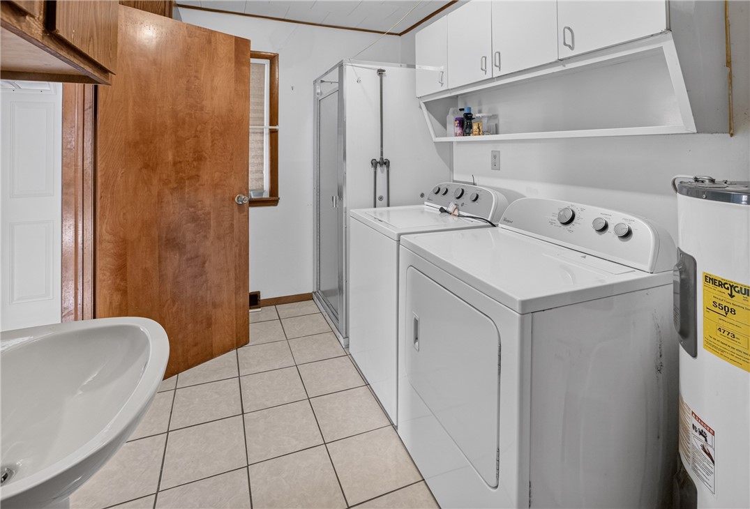 212 W Douglas Avenue Property Photo 9