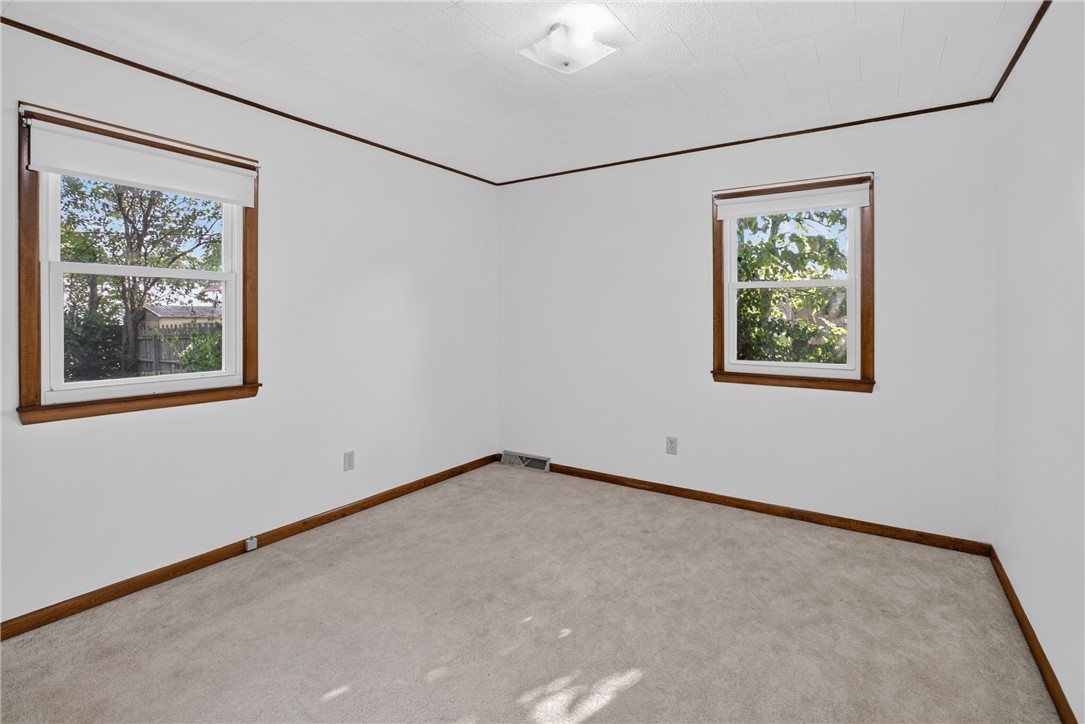 212 W Douglas Avenue Property Photo 12
