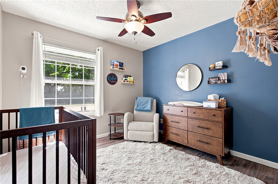 2402 Woodlawn Drive Property Photo 11