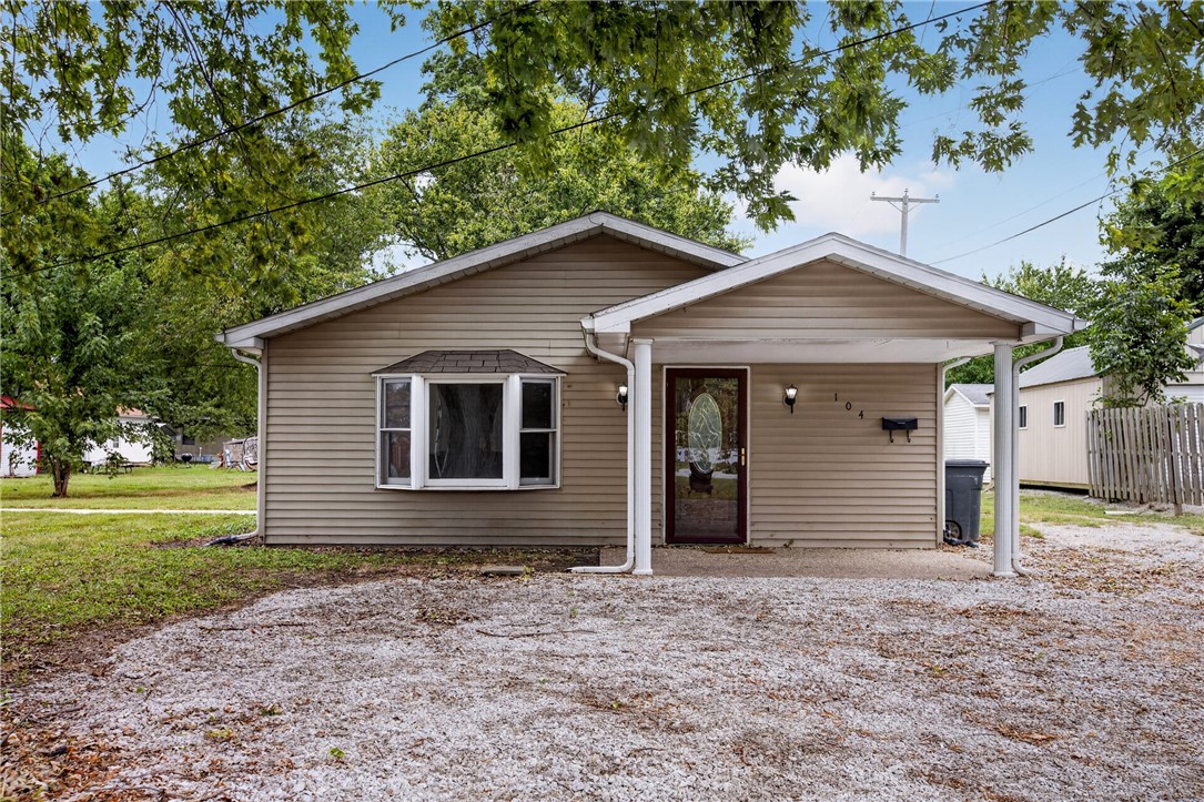 104 N Columbia Street Property Photo 1