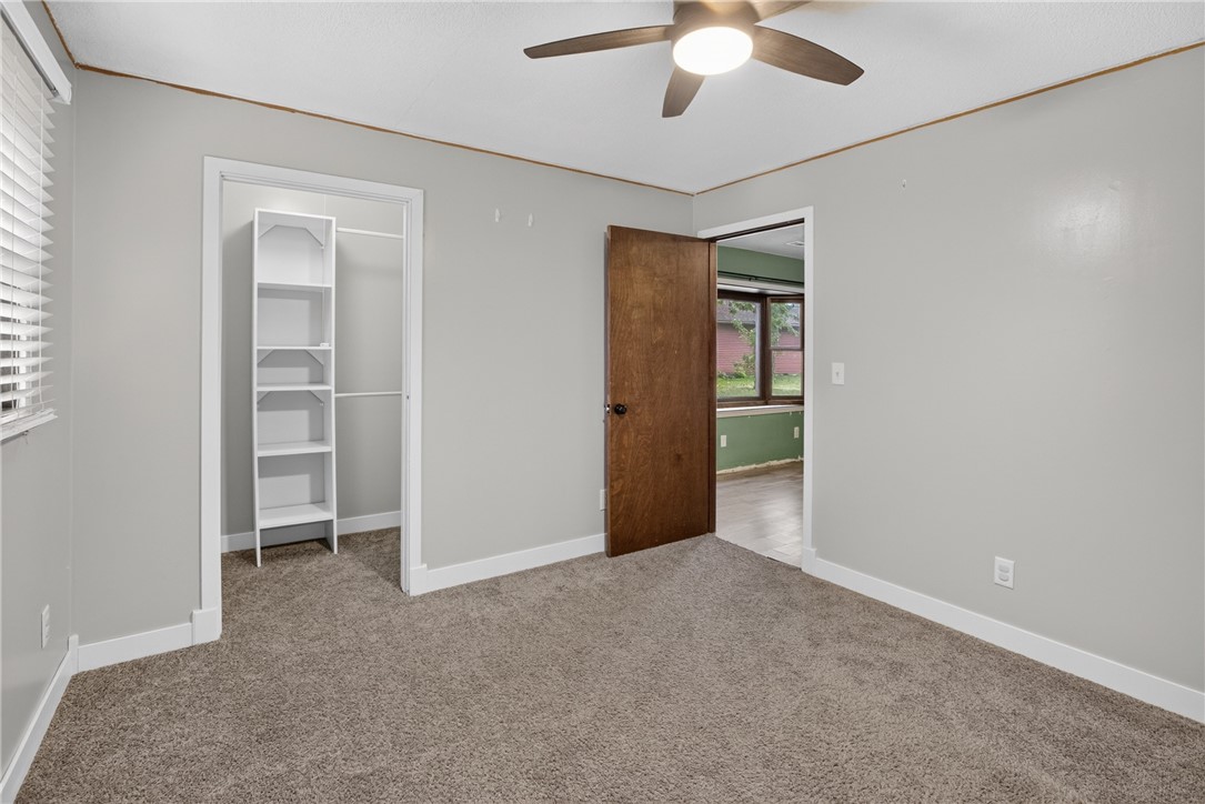 104 N Columbia Street Property Photo 6