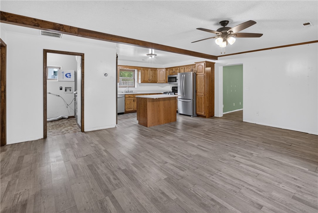 104 N Columbia Street Property Photo 10