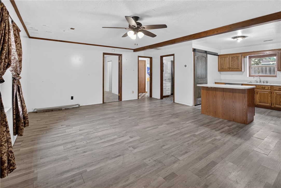 104 N Columbia Street Property Photo 11