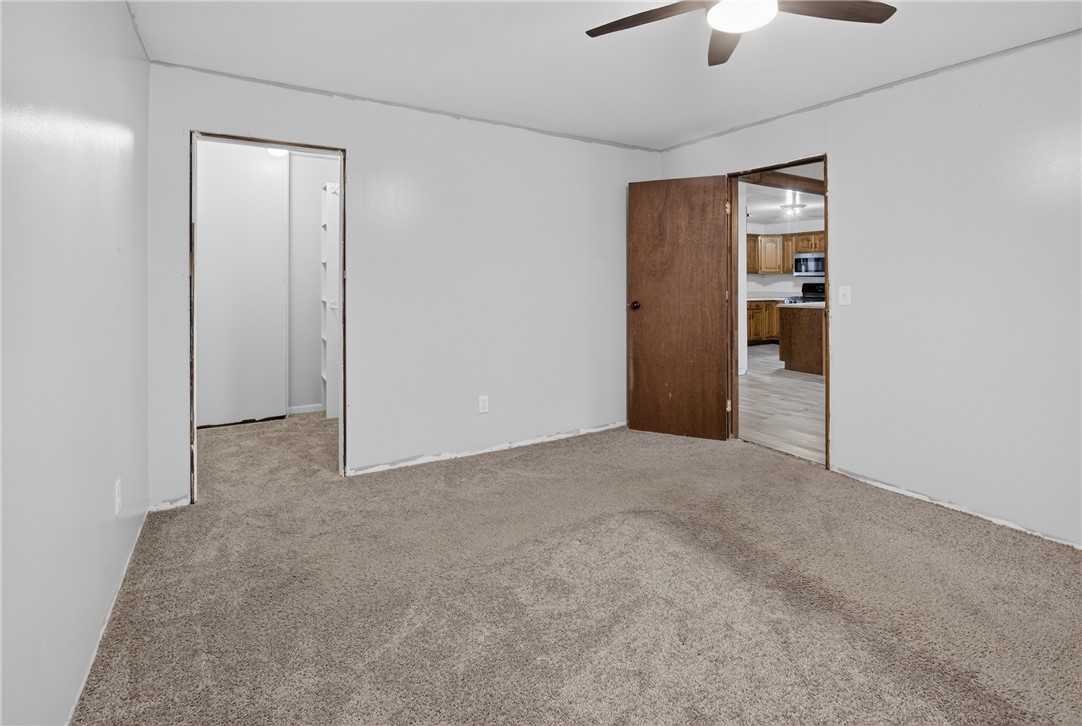 104 N Columbia Street Property Photo 15