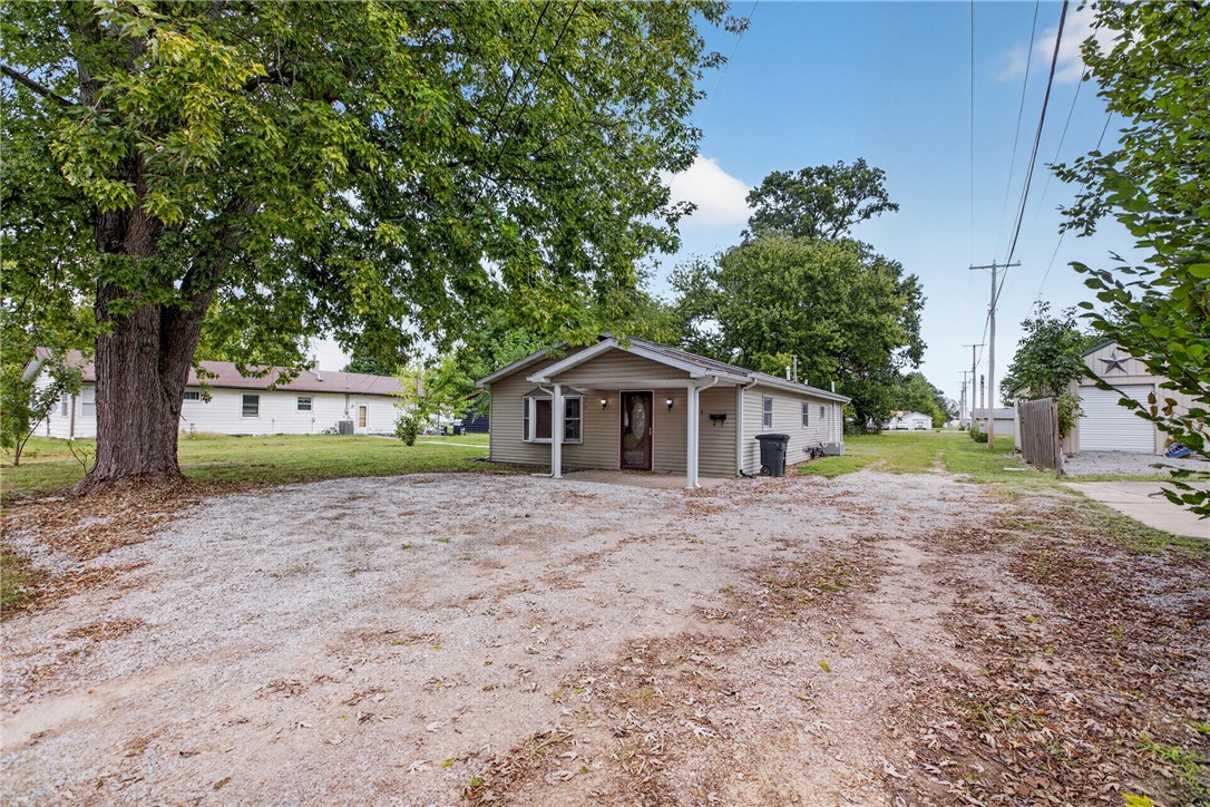 104 N Columbia Street Property Photo 22
