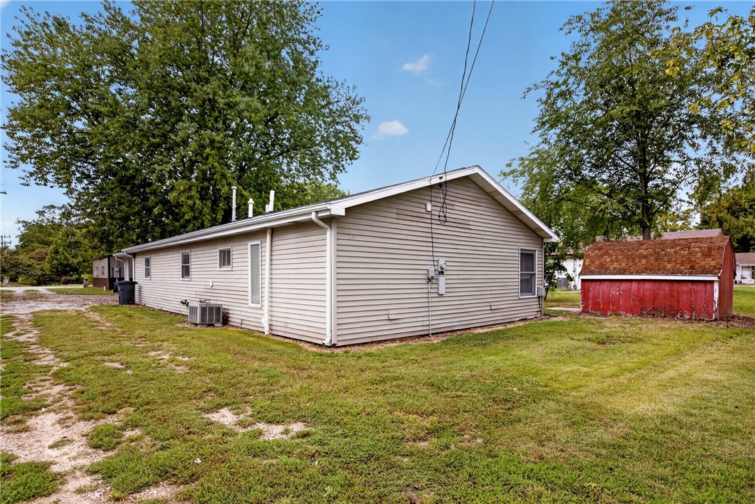 104 N Columbia Street Property Photo 23