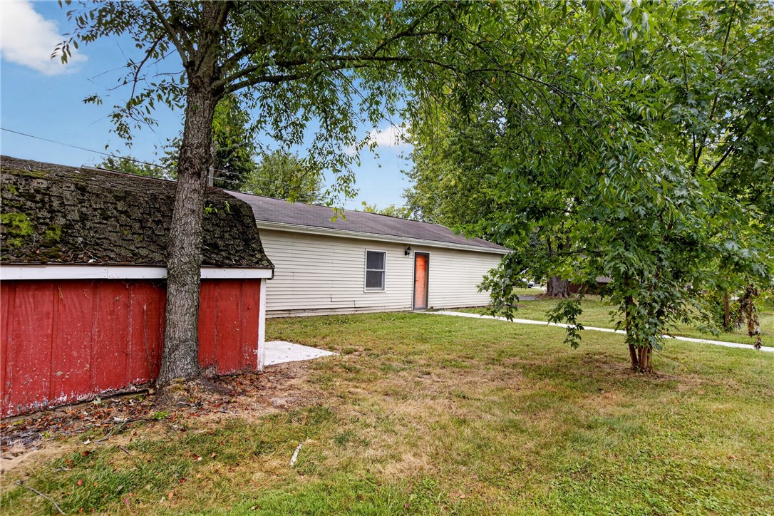 104 N Columbia Street Property Photo 24