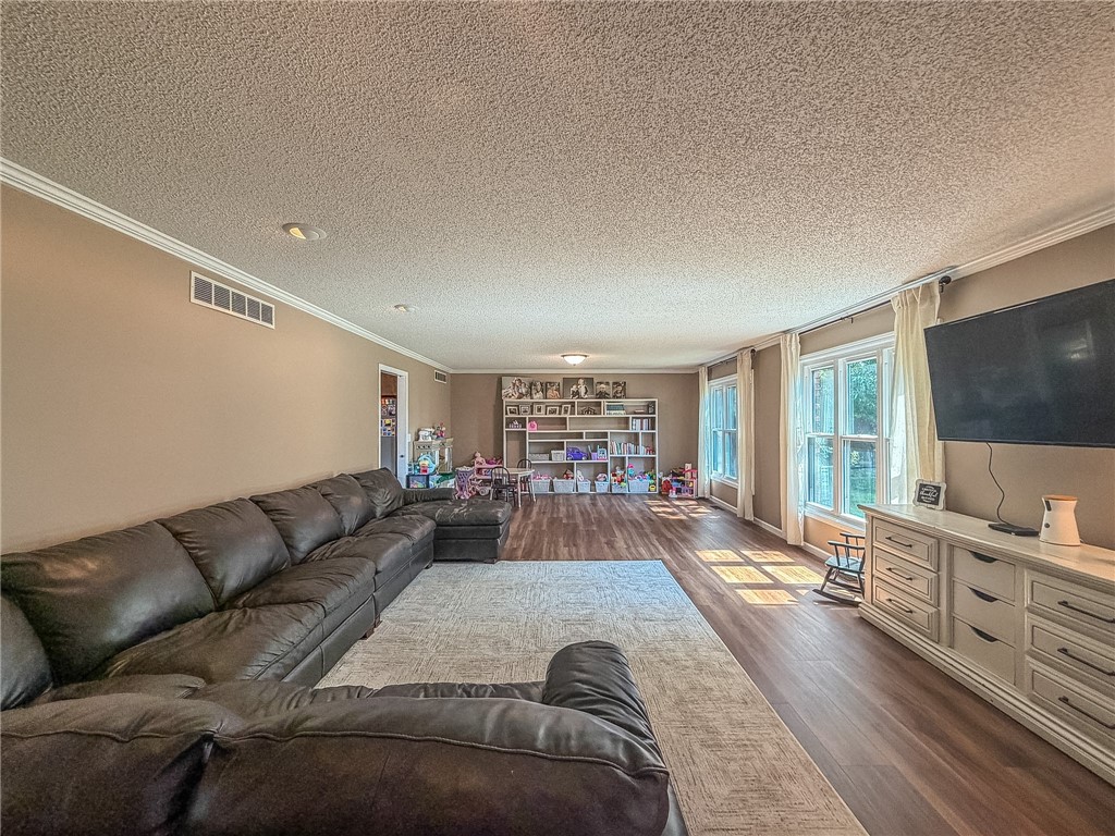 7 Pinehurst Drive Property Photo 11