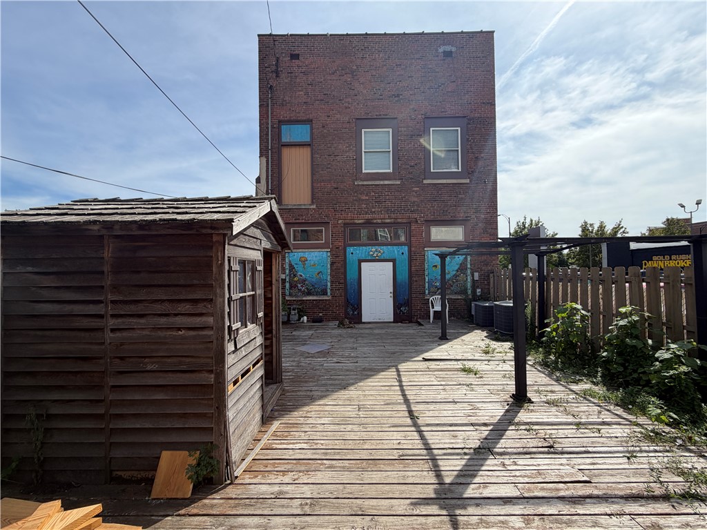32 Hazel Street Property Photo 3