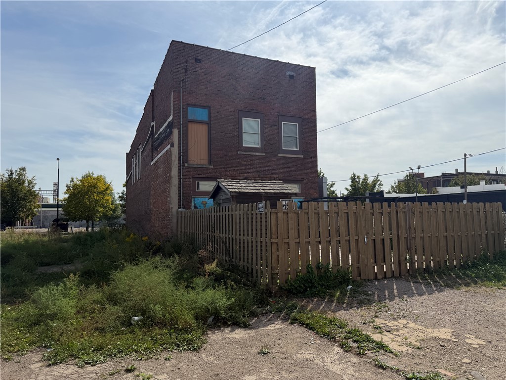 32 Hazel Street Property Photo 4