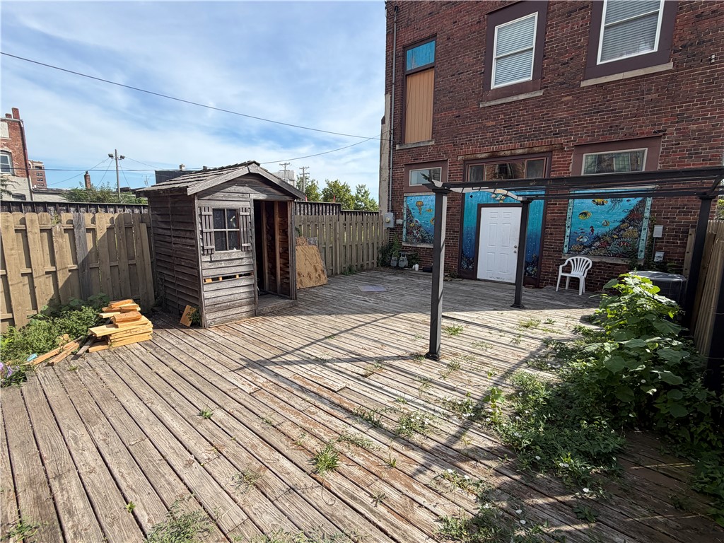 32 Hazel Street Property Photo 5