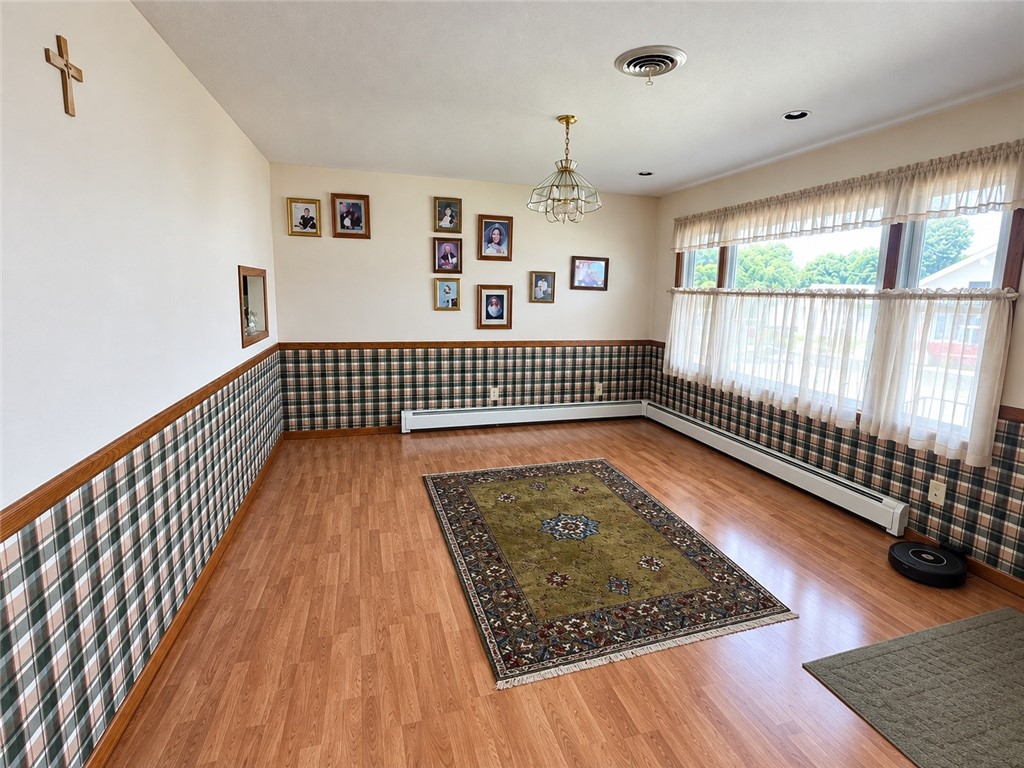 308 8th Street Property Photo 9