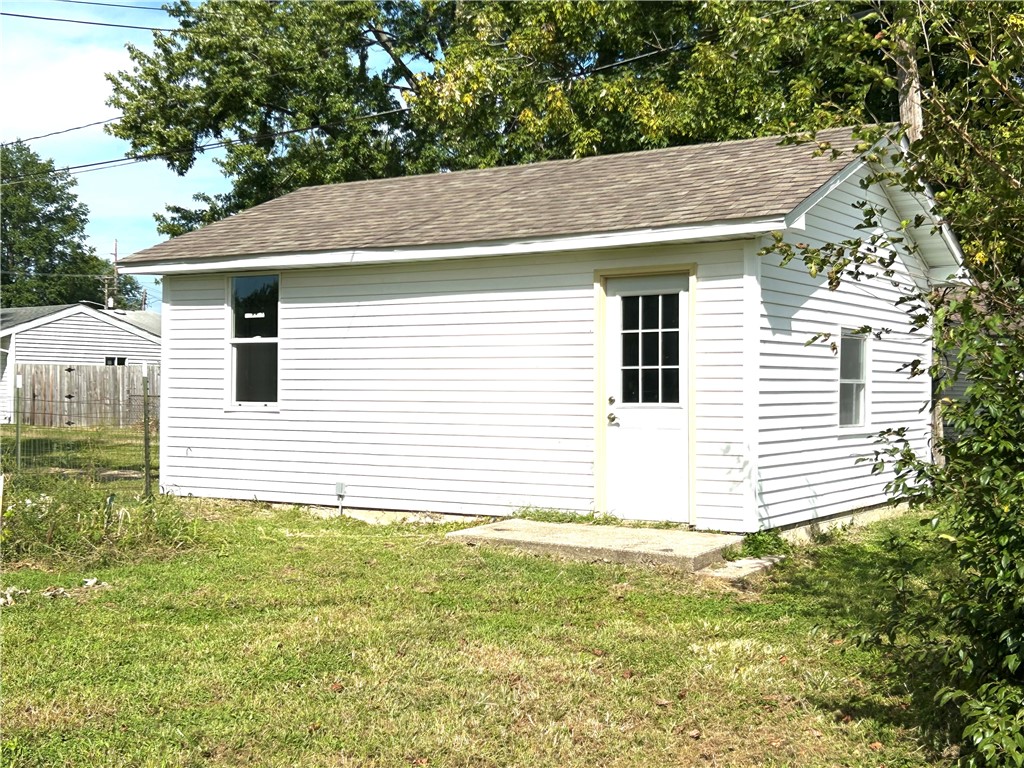1214 Archer Avenue Property Photo 3