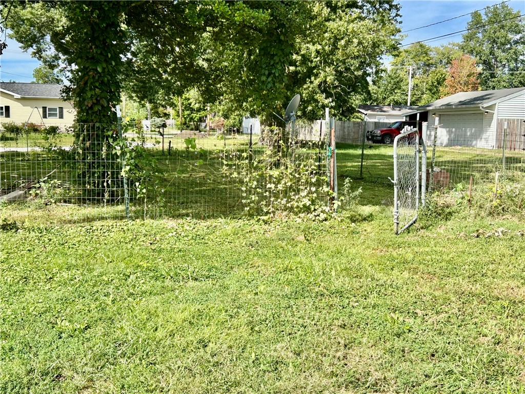 1214 Archer Avenue Property Photo 4